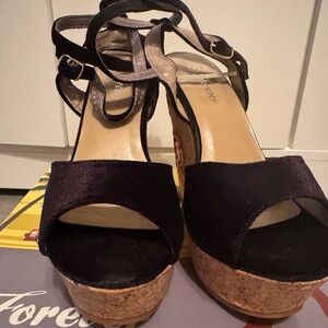 Embroidery Black and Tan Platform Sandals